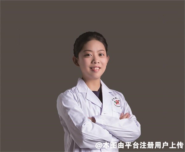 李周